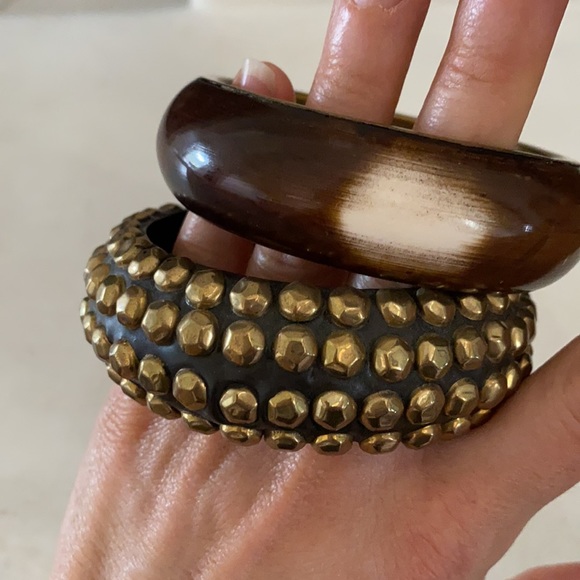 Set of two beautifully crafted bangles - Picture 4 of 4